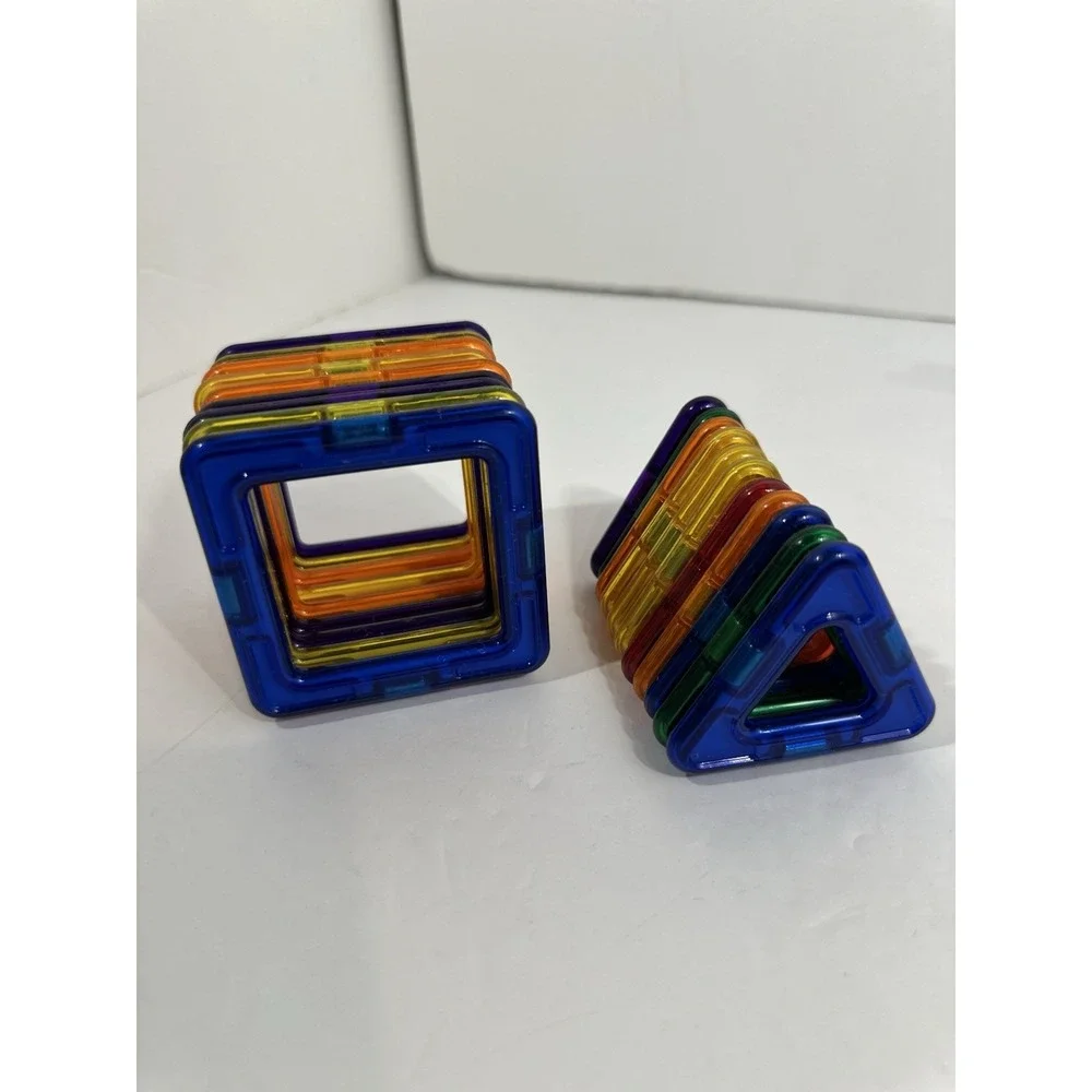 Magformers Lot 20 Pieces Intelligent Magnetic Building Toy Squares, Triangles